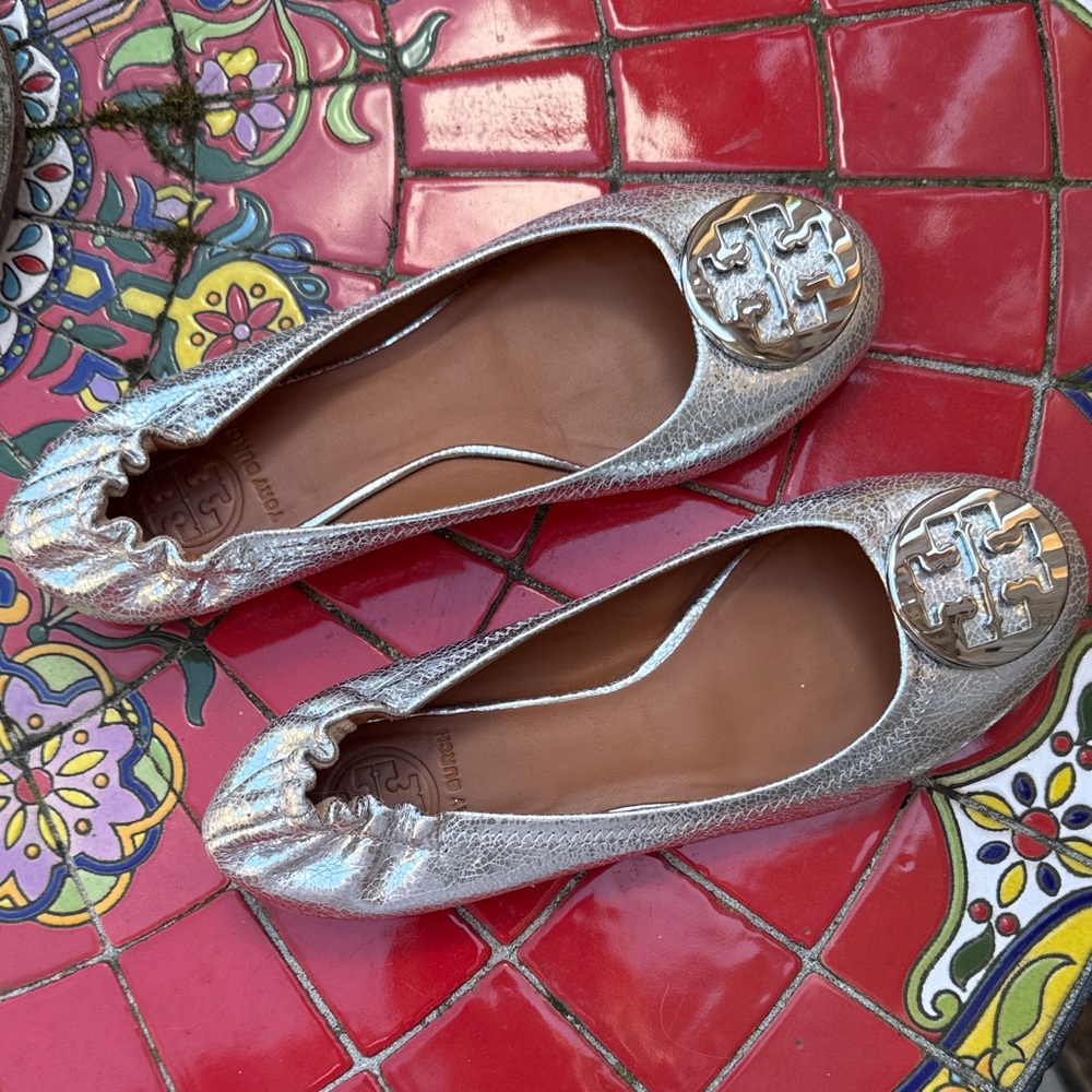 NWT Tory Burch Metallic Silver ballet Flats